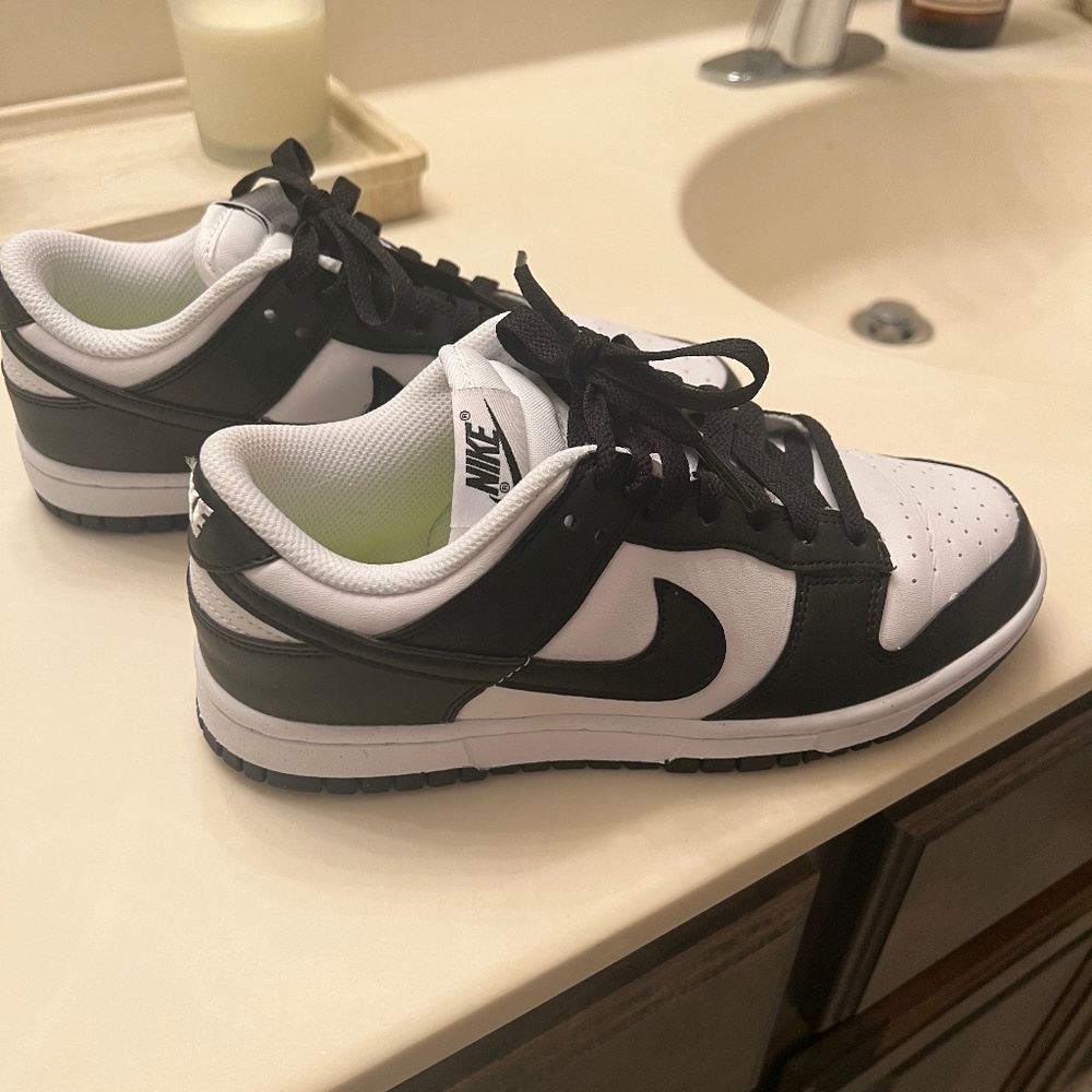 Nike women’s Dunk Low